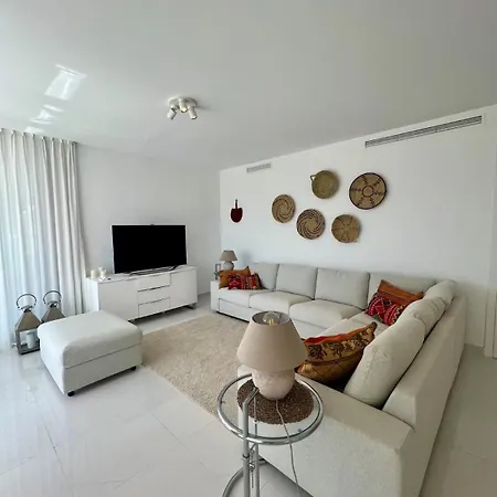 Modern Penthouse Cataleya, *