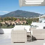 Modern Penthouse Cataleya, * Εστεπόνα