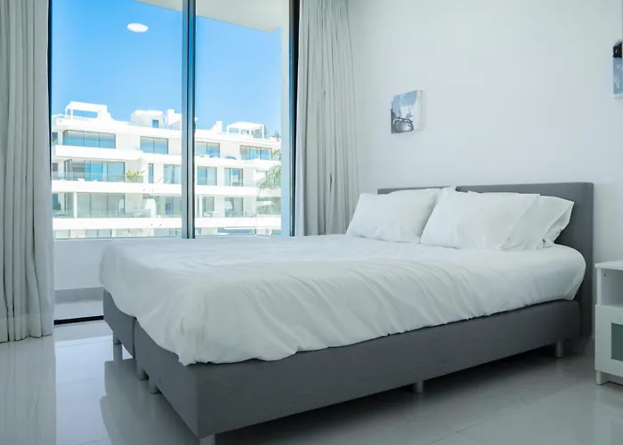 Modern Penthouse Cataleya,