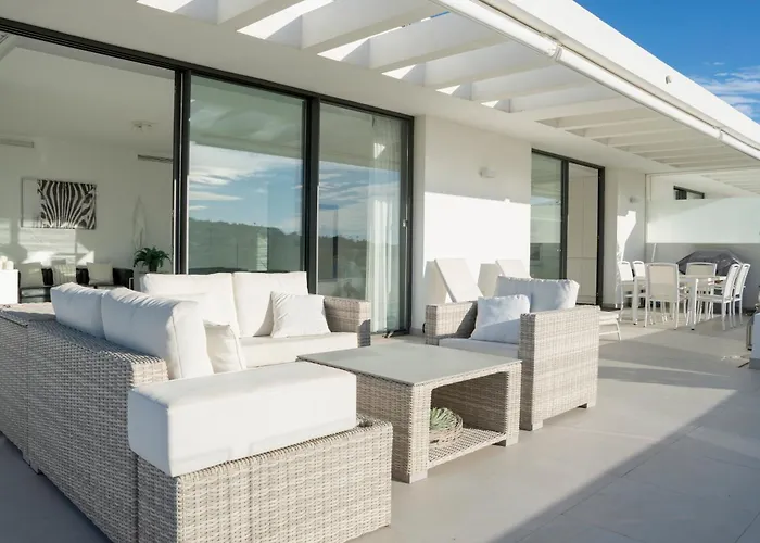 Modern Penthouse Cataleya,